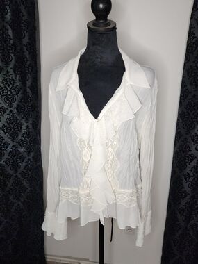 Women’s White Ruffled Lace Blouse